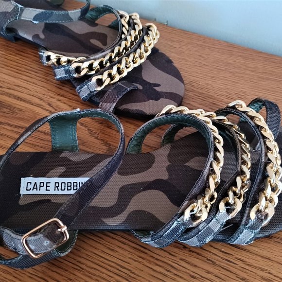 CAPE ROBBIN NWOT camo sandals Size 7.5 - Picture 4 of 5